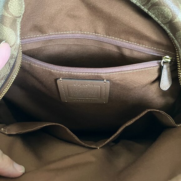 Coach 5671 Signature Canvas Bagpack Brown READ. main image 6